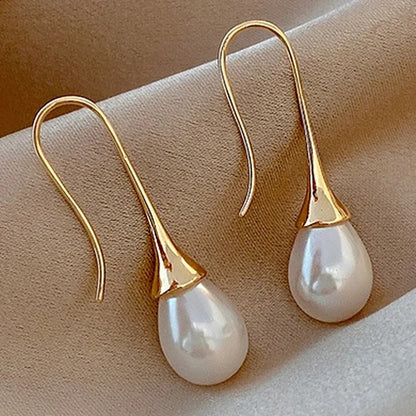 Helena™ | Classic Pearl Earrings